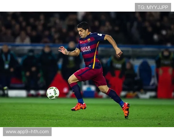 巴萨锋线三叉戟合练，莱万领衔冲击法兰克福