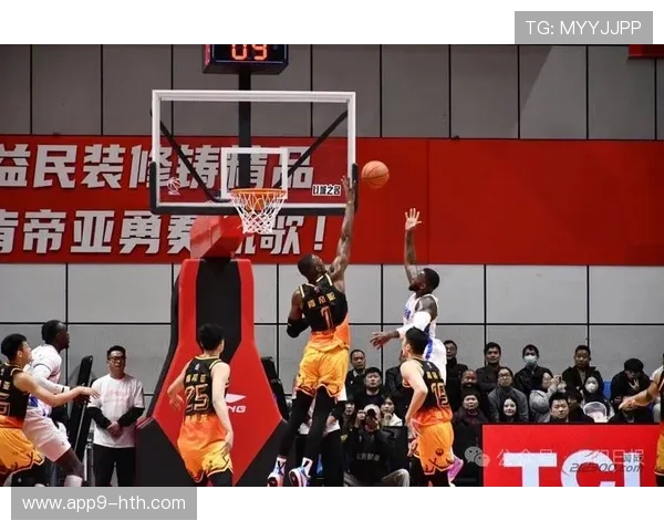 江苏肯帝亚主场观众助威，球队失误致连胜终结